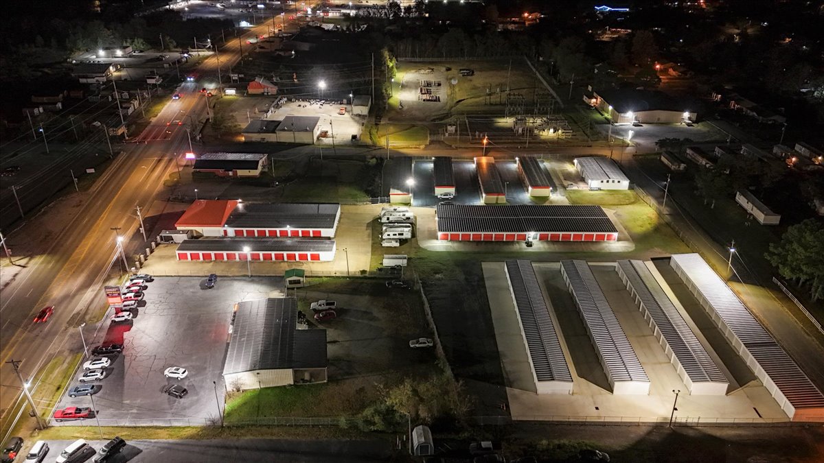 U-Lock-It Poteau evening aerial view 5