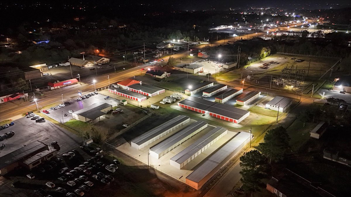 U-Lock-It Poteau evening aerial view 6